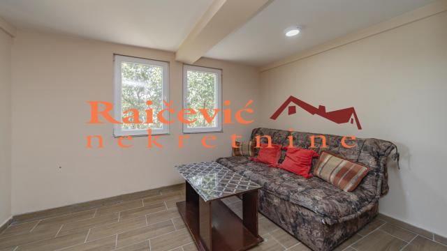 Kuća, Petosoban, Prodaja, 270m2, Sremska Rača, Okolno mesto, Banijska