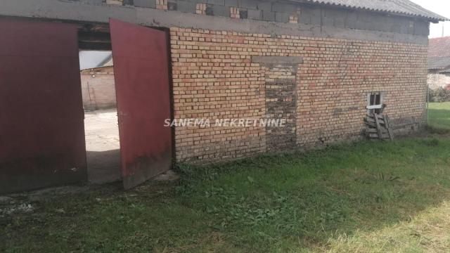 Kuća, Trosoban, Prodaja, 89m2, Širi centar, Gradska lokacija, Apatin