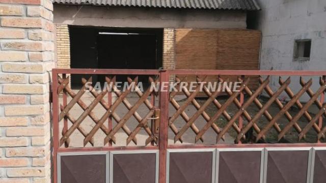 Kuća, Trosoban, Prodaja, 89m2, Širi centar, Gradska lokacija, Apatin