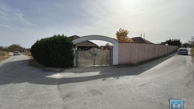 Kuća, Trosoban, Prodaja, 73m2, Okolno mesto, Jagodina