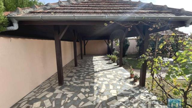 Kuća, Trosoban, Prodaja, 73m2, Okolno mesto, Jagodina