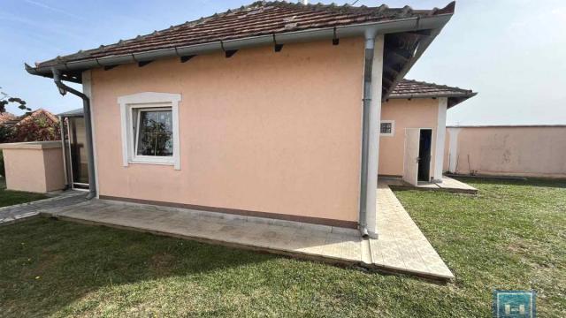 Kuća, Trosoban, Prodaja, 73m2, Okolno mesto, Jagodina