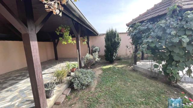 Kuća, Trosoban, Prodaja, 73m2, Okolno mesto, Jagodina