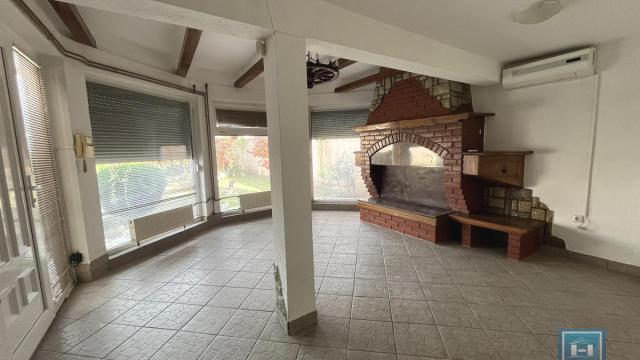 Kuća, Trosoban, Prodaja, 73m2, Okolno mesto, Jagodina