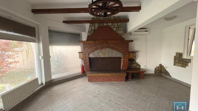 Kuća, Trosoban, Prodaja, 73m2, Okolno mesto, Jagodina