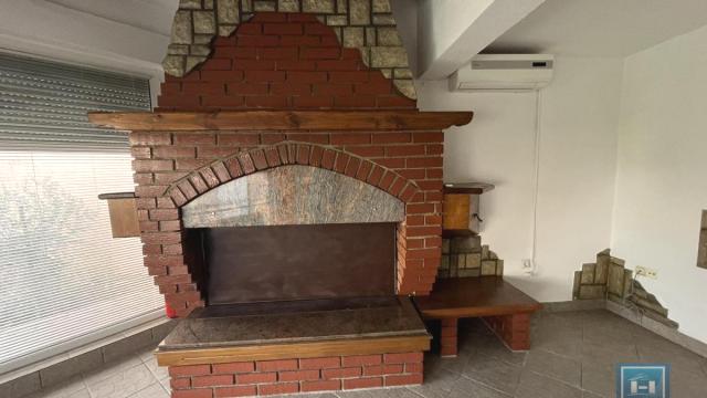 Kuća, Trosoban, Prodaja, 73m2, Okolno mesto, Jagodina