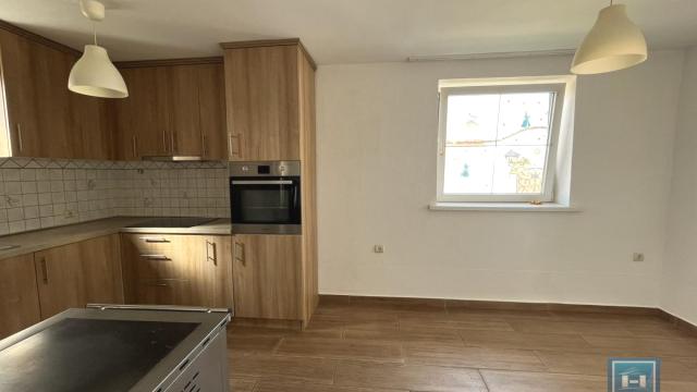 Kuća, Trosoban, Prodaja, 73m2, Okolno mesto, Jagodina