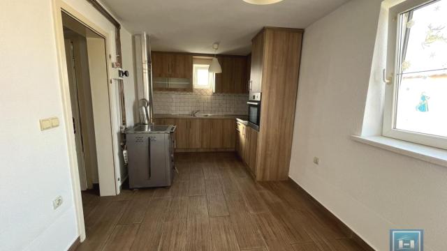 Kuća, Trosoban, Prodaja, 73m2, Okolno mesto, Jagodina