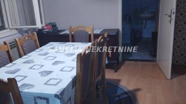 Kuća, Prodaja, 205m2, Selenča, Gradska lokacija, Sombor