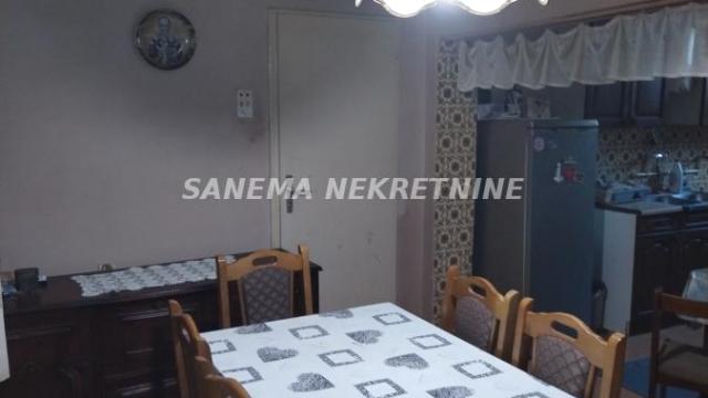 Kuća, Prodaja, 205m2, Selenča, Gradska lokacija, Sombor