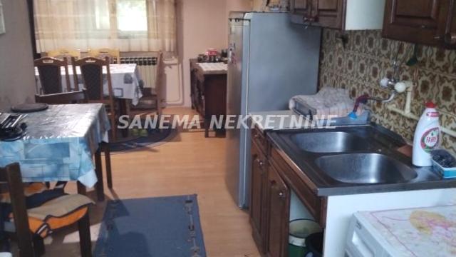 Kuća, Prodaja, 205m2, Selenča, Gradska lokacija, Sombor