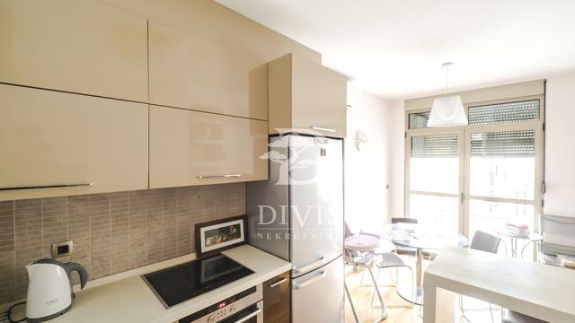 Stan, Trosoban, Prodaja, 80m2, Patrijarha Gavrila