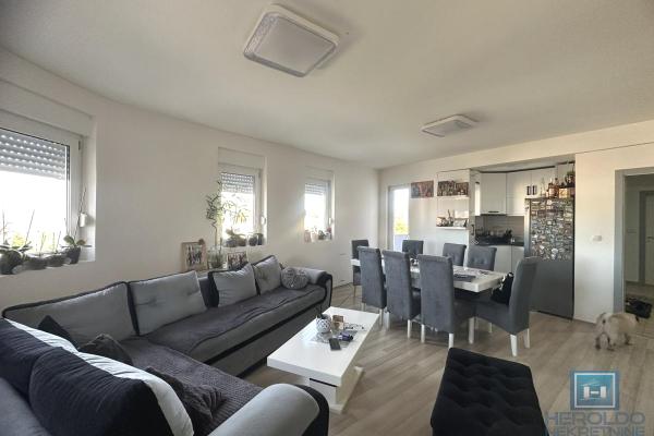 prodaja, stanova,
cuprija, 461850, trosoban