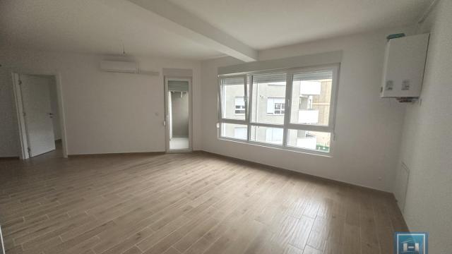 Stan, Dvosoban, Prodaja, 46m2, Centar, Gradska lokacija, Ćuprija