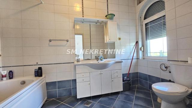 Kuća, Izdavanje, 980m2, Jajinci, Voždovac, Bulevar Jna
