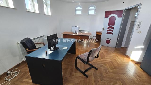 Kuća, Izdavanje, 980m2, Jajinci, Voždovac, Bulevar Jna