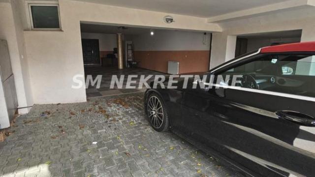 Kuća, Izdavanje, 980m2, Jajinci, Voždovac, Bulevar Jna