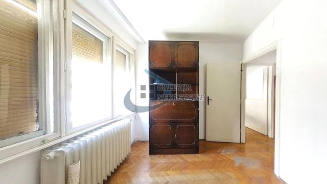 Stan, Trosoban, Prodaja, 59m2, Topličin venac, Stari grad, Maršala Birjuzova