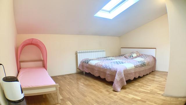 Stan, četvorosoban, Prodaja, 160m2, Đevđelijska