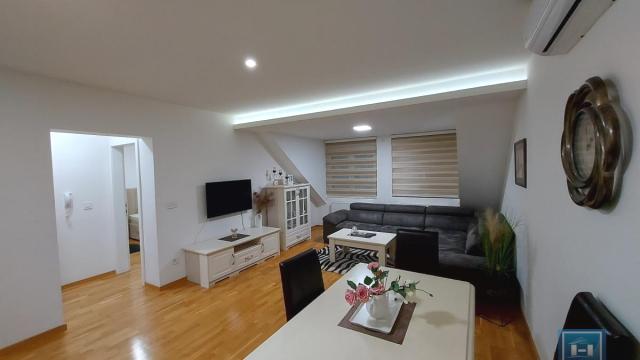 Stan, Jednoiposoban, Izdavanje, 54m2, Centar, Gradska lokacija, Jagodina