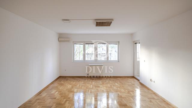 Stan, Dvosoban, Prodaja, 52m2, Bilećka