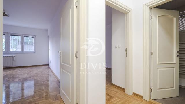 Stan, Dvosoban, Prodaja, 52m2, Bilećka
