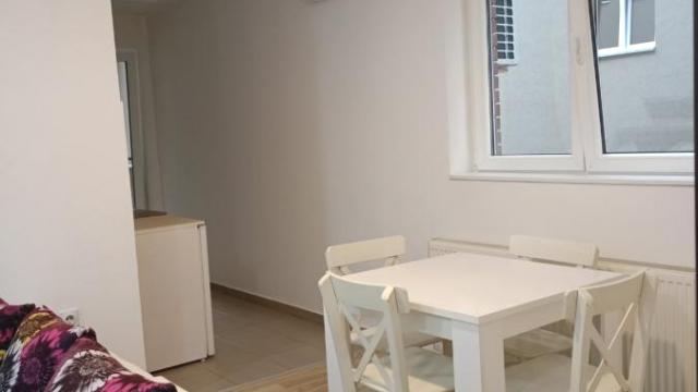 Stan, Jednosoban, Izdavanje, 32m2, Centar, Gradska lokacija, Jagodina