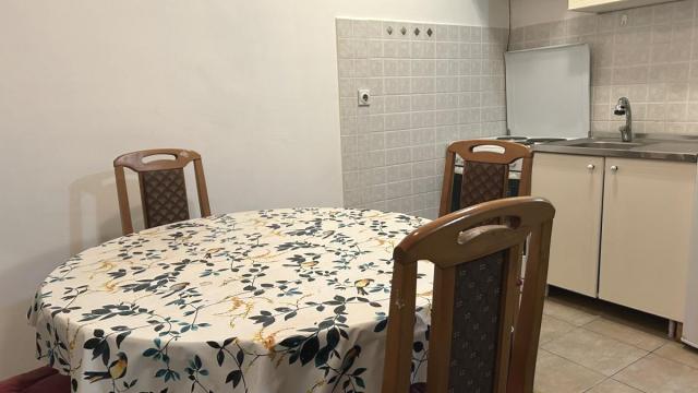 Stan, Jednoiposoban, Izdavanje, 40m2, Miljakovac, Rakovica, Vareška