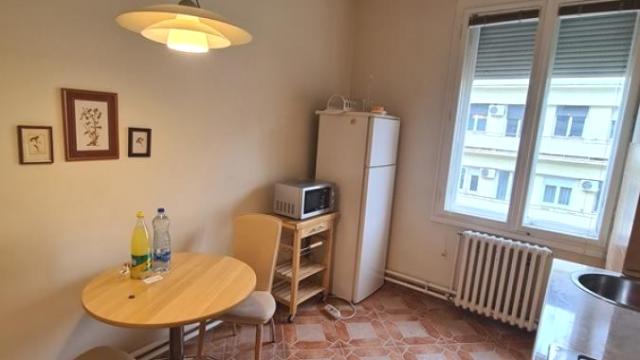 Stan, Jednoiposoban, Izdavanje, 50m2, Cvetni trg, Vračar, Resavska