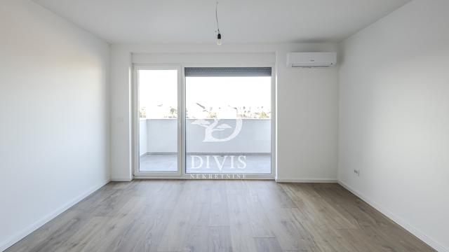 Stan, Dvoiposoban, Prodaja, 66m2, Zmaj Jove Jovanovića