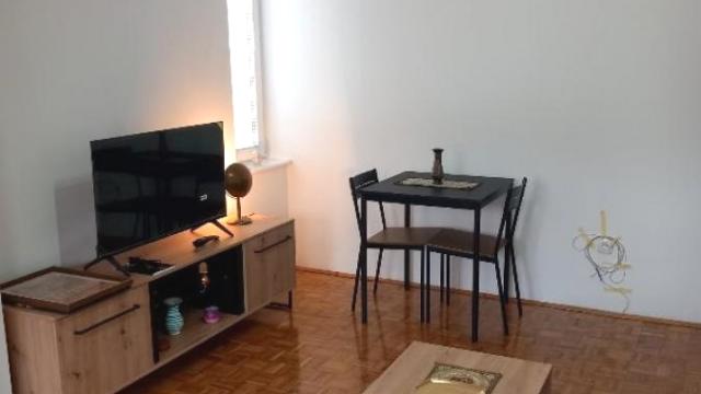 Stan, Jednosoban, Izdavanje, 30m2, Crveni krst, Vračar, Tome Maksimovića