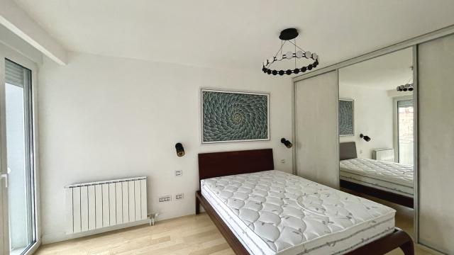 Stan, četvorosoban, Izdavanje, 180m2, Obilićev venac