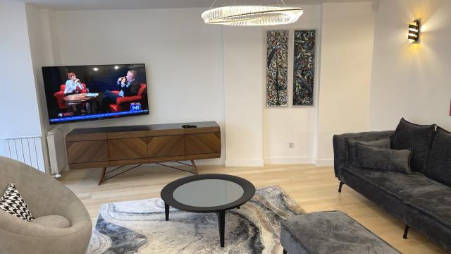 Stan, četvorosoban, Izdavanje, 180m2, Obilićev venac
