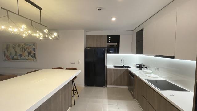 Stan, četvorosoban, Izdavanje, 180m2, Obilićev venac