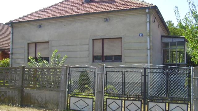 Kuća, Trosoban, Prodaja, 89m2, Centar, Gradska lokacija, Ćuprija