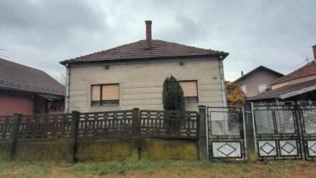 Kuća, Trosoban, Prodaja, 89m2, Centar, Gradska lokacija, Ćuprija