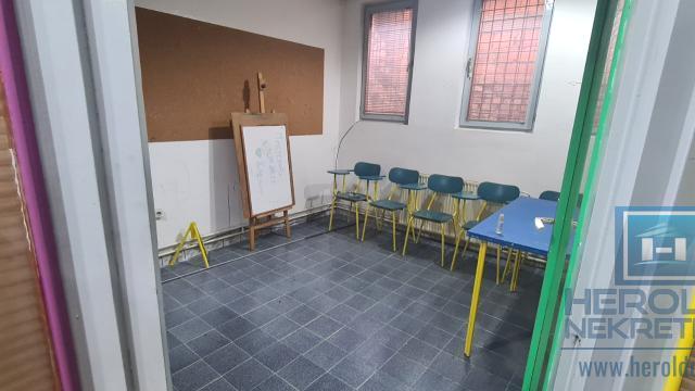 Poslovni prostor, četvorosoban, Prodaja, 142m2, Gradska lokacija, Jagodina