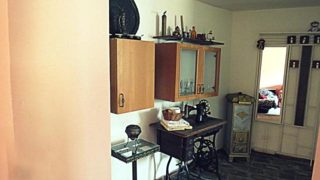 Kuća, četvorosoban, Prodaja, 250m2, Centar, Gradska lokacija, Sombor