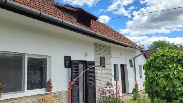 Kuća, četvorosoban, Prodaja, 250m2, Centar, Gradska lokacija, Sombor