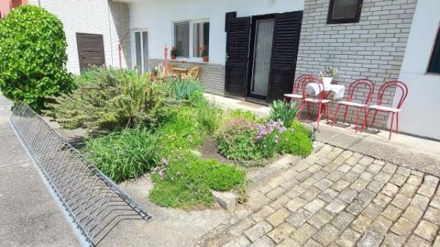 Kuća, četvorosoban, Prodaja, 250m2, Centar, Gradska lokacija, Sombor