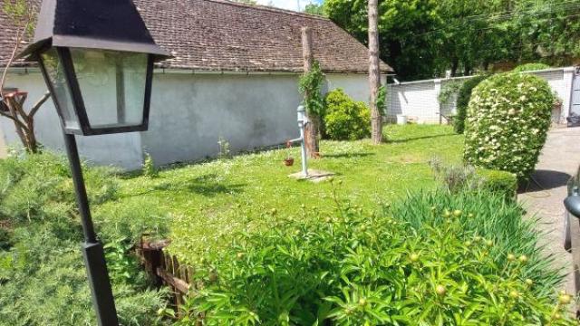 Kuća, četvorosoban, Prodaja, 250m2, Centar, Gradska lokacija, Sombor