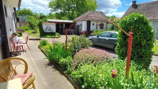 Kuća, četvorosoban, Prodaja, 250m2, Centar, Gradska lokacija, Sombor