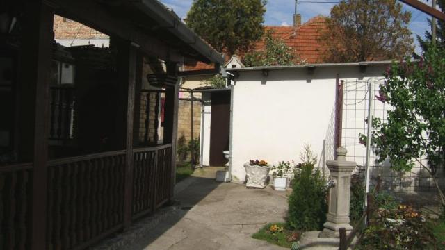 Kuća, Prodaja, 131m2, Josićko naselje, Gradska lokacija, Sombor