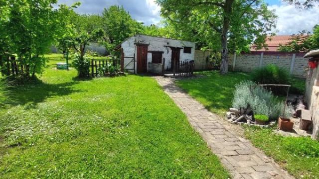 Kuća, četvorosoban, Prodaja, 250m2, Mlake, Gradska lokacija, Sombor