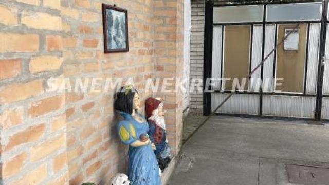 Kuća, Prodaja, 215m2, Selenča, Gradska lokacija, Sombor