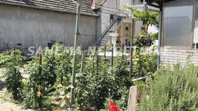 Kuća, Prodaja, 215m2, Selenča, Gradska lokacija, Sombor