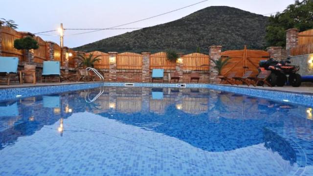 Kuća, Trosoban, Prodaja, 120m2, Malo Središte, Okolno mesto, Središtanska