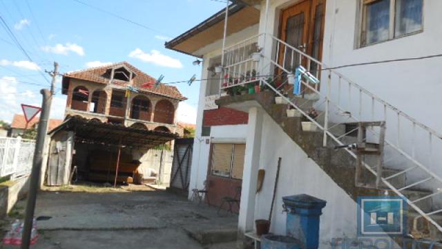 Kuća, Trosoban, Prodaja, 110m2, Gradska lokacija, Ćuprija