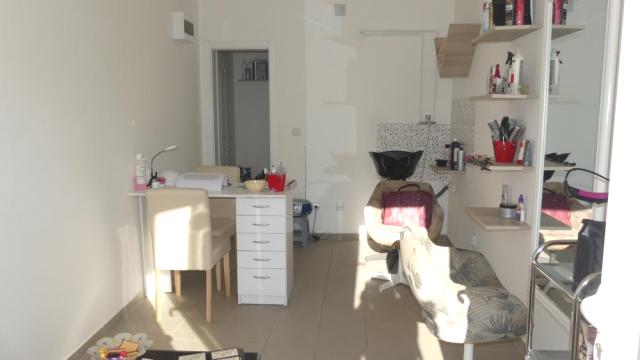 Poslovni prostor, Prodaja, 17m2, Centar, Gradska lokacija, Jagodina