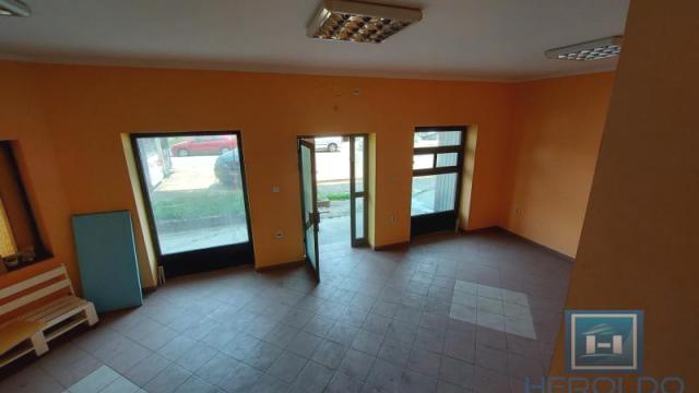 Poslovni prostor, četvorosoban, Prodaja, 84m2, Centar, Gradska lokacija, Jagodina